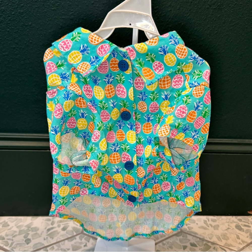 NWOT✨ Cynthia Rowley Multi Pineapple Hawaiian Style Pet Shirt, Medium *3/$15* - Picture 4 of 11